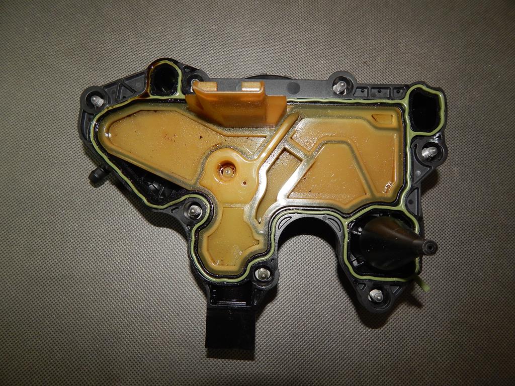 AUDI A3 S3 8V ODMA SEPARATOR olio 06K103495P