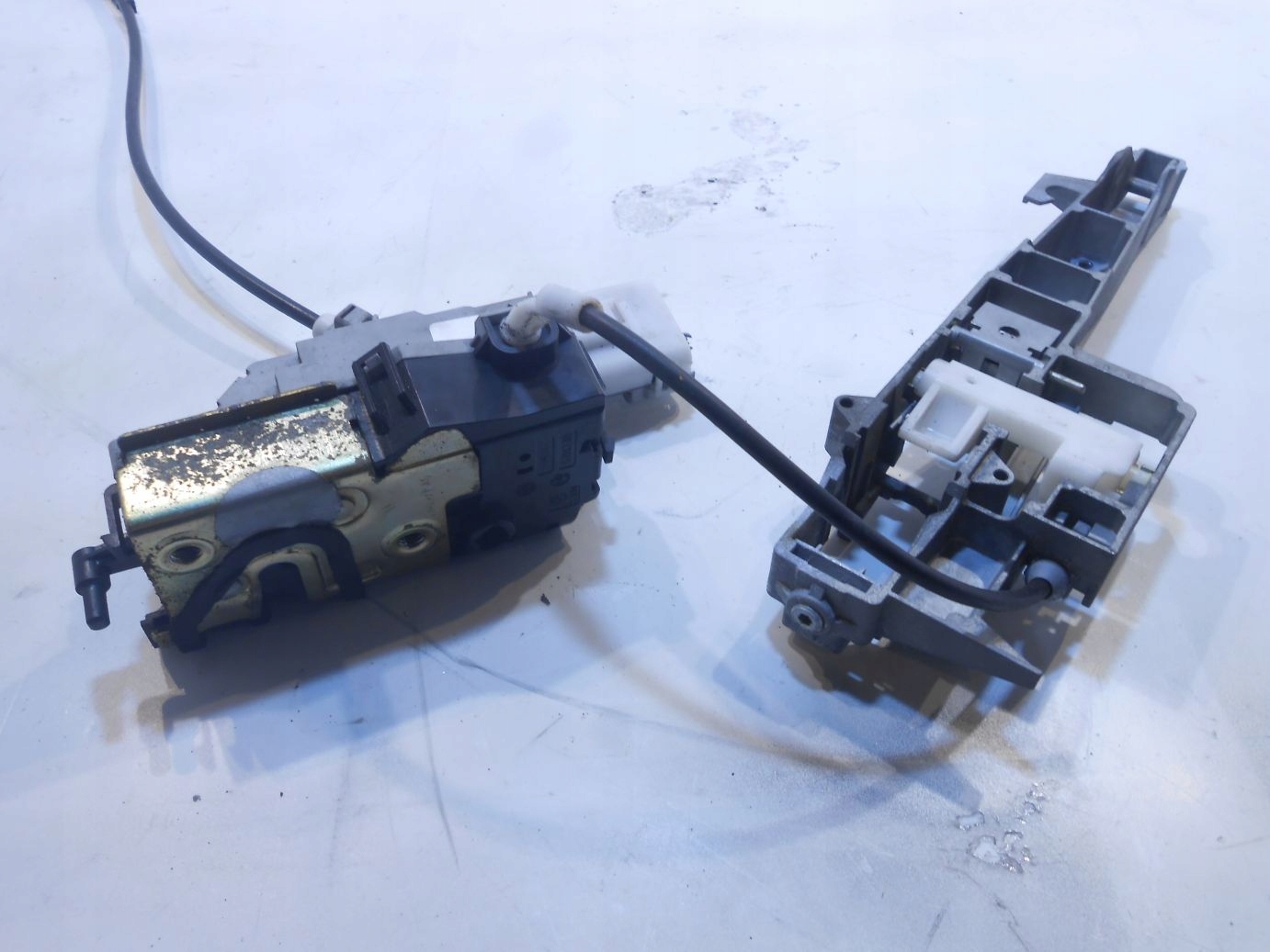 lock door right rear part PEUGEOT 407