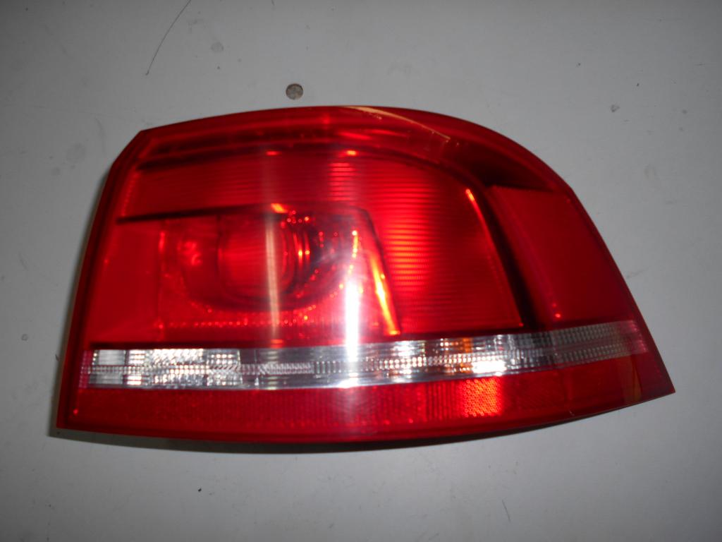 VW Passat B7 Rückleuchte Rearlamp - Image 1