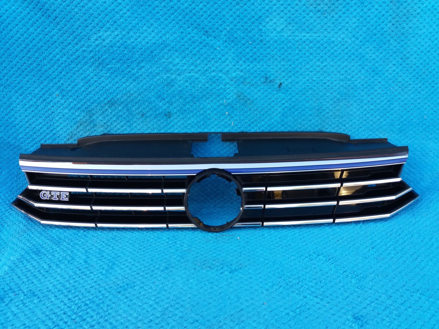 VW Passat B8 Kühlergrill FRONTGRILL Kühlergitter - Thumbnail 1