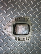 Подушка двигун   bmw 6777374 f01 7 f02 - фото