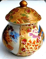 Cukiernica porcelanowa zdobiona Daleki Wschód