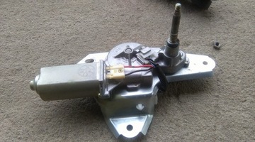 фото thumb №2, Mazda 2 02-07 моторчик дворники зад