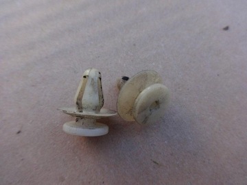 фото thumb №1, Крышка защелка крепление подкапотное пространство volvo s40 v40