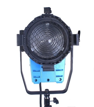 LAMPA HALOGENOWA 1000W ŚWIATŁO STAŁE FRESNEL