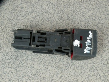 фото thumb №11, D651664h0 переключатель аварийных mazda 2 ii 08r