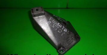 Лапи двигателя левая vw passat b5 2.5 tdi v6 96-00 фото №1