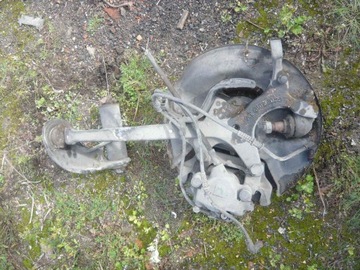 Поворотный кулак ступица шкворень правая chrysler crossfire фото №1