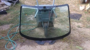 Mazda 2 02-07 скло лобове фото №1