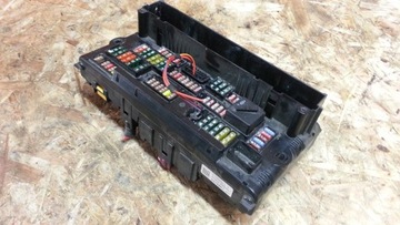 Bmw f10 f20 коробка предохранителей 9210861 фото №1