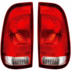 правый задний фонарь новый FORD F-150 1998-2004r.