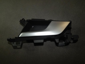 Audi A4 B9 ручка двери внутренняя 8W0839020