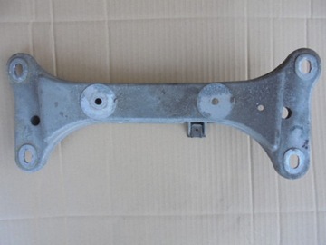 Кронштейн опора коробки bmw e90 e91 318d 320d, фото