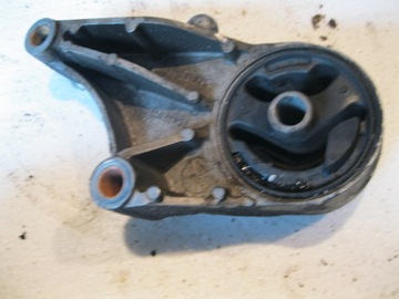 Кронштейн опора opel astra 3 2008 год h 1. 6i, фото