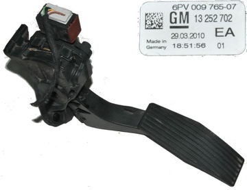 Педаль газу opel astra 4 j 1.7 cdti 13252702 ea, фото