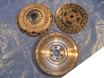 Vw audi skoda 1.6 fsi двухмассовый маховик 030105271d, фото