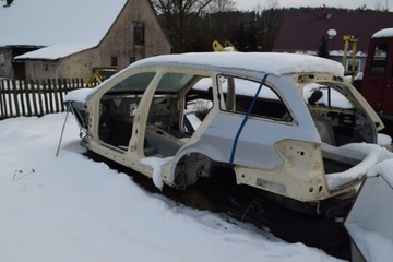 Mercedes w212 restyling 2013 wing quarter right rear, фото