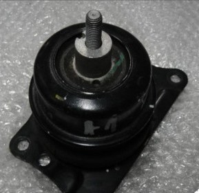 Audi a1 8x0 vw кронштейн подушка двигателя 6r0199262a, фото