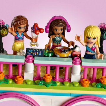 LEGO Friends 41347 Курорт Хартлейк Сити