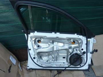 AUDI A8 D3 02-09 DVEŘE LEVÉ PŘEDNÍ KOMPLETNÍ LY9C VELMI DOBRÝ