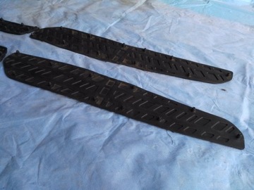 SUZUKI BURGMAN 400 K2 gumy pod nogi,dywaniki