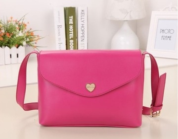 TOREBKA LISTONOSZKA NA DŁUGIM PASKU SERDUSZKO