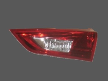 LAMPA TYL PRAWA TOYOTA AURIS II nie UK 81581-02260