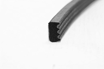 ПРОКЛАДКА РЕЗИНОВАЯ САМОКЛЕЯЩАЯСЯ С КЛЕЕМ Е 15х8мм