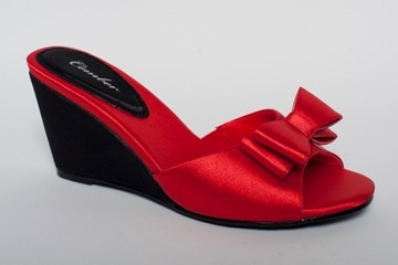 Eleganckie pantofle domowe. Prezent dla kobiety. 9
