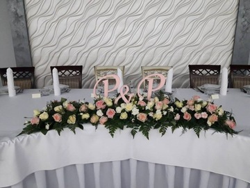 Инициалы Буквы для свадебного стола жениха и невесты в разных цветах.