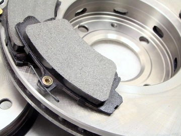 Диски x2 + колодки ПЕРЕДНИЕ CARISMA VOLVO V40 S40 281MM