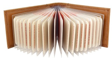 Кожаный футляр для документов и футляр для кредитных карт.