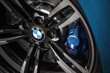 BMW M Наклейка на отражатель тормозного суппорта ПЕРЕДНЯЯ Hi-TEMP 8 лет