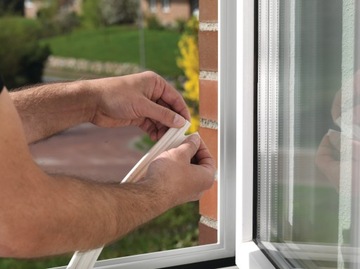 Самоклеящийся уплотнитель для окон ПВХ tesa P 100м