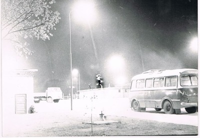 OZIMEK - Dworzec Autobusowy zimową wieczorową porą