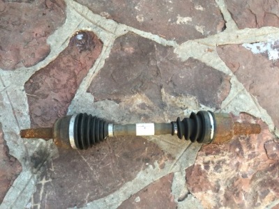 Alfa romeo mito 1.6 приводной вал левая 55700614 фото №1