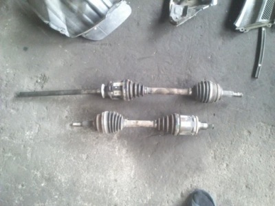 Toyota rav4 2.0 d4d 00-06 приводной вал правая перед фото №1