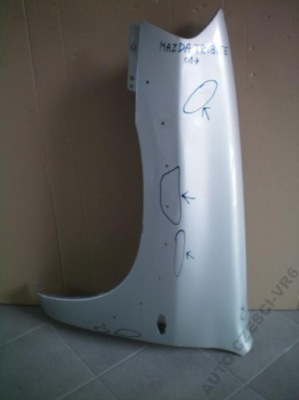 Левое  крыло  mazda tribute 2001- фото №1