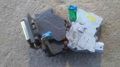 Nissan x-trail t30 замок дверь правый задняя задний фото №1