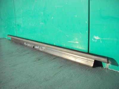 Audi a1 8x4 молдинг двері ліва задня parapet зовнішній фото №1