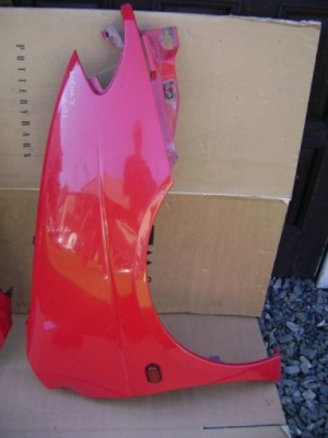 Крила правий renault scenic i 96-99 фото №1