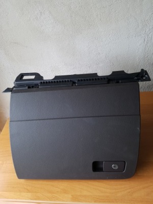 Vw passat b8 бардачок пасажира 3g1857097n фото №1