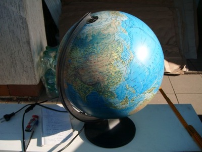 globus geograficzny podswietlany