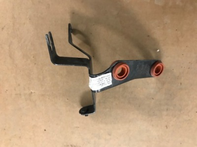 Кронштейн audi a4 b9 8w0819263d фото №1