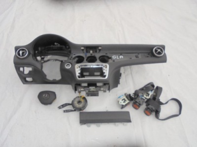 Панель  панель приладів подушки безпеки air bag mercedes gla w156 фото №1