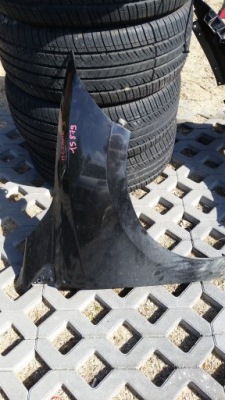 Крыло  правый  renault megane 3 фото №1