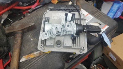 Бортовой компьютер замок зажигания ключ touran 1.4tsi 03c906021d фото №1