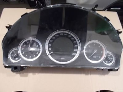 Панель mercedes w212 a2129004104 фото №1