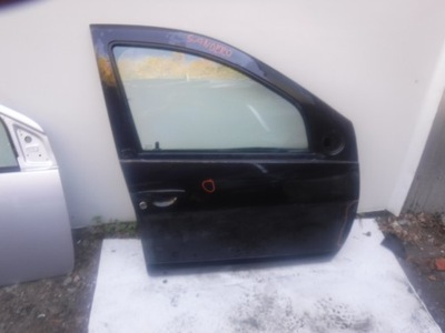 Двері праве передні dacia sandero фото №1