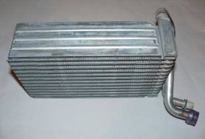 Випарник кондиціонера chrysler voyager задній 06-07 фото №1